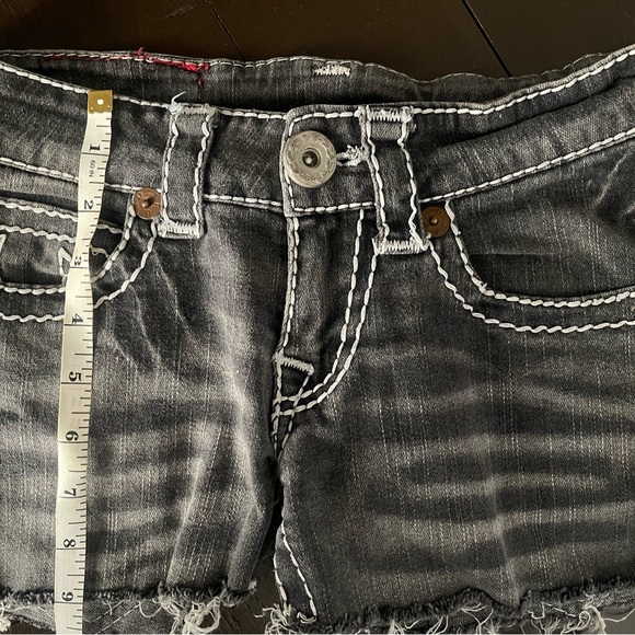 True religion distressed jean shorts - Picture 5 of 5